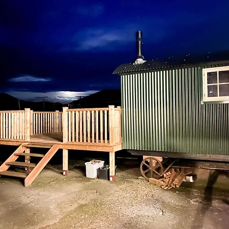 Nyaraló Shepherds Hut At Maes Stunning Fell Views And Next Door To Popular Cafe For Sweet Treats *
