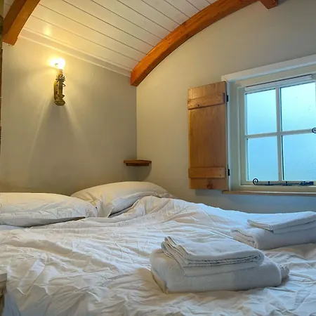 Shepherds Hut At Maes Stunning Fell Views And Next Door To Popular Cafe For Sweet Treats * Uldale