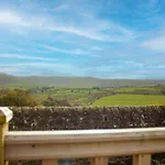 Tatil Evi Shepherds Hut At Maes Stunning Fell Views And Next Door To Popular Cafe For Sweet Treats Uldale